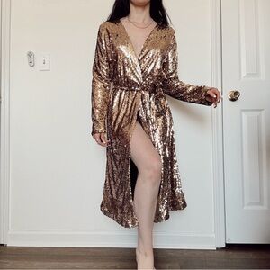 Ontwelfth look this way sequin duster wrap dress Small